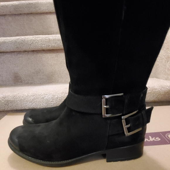 Clarks Plaza Steer Suade Boots - Picture 8 of 8